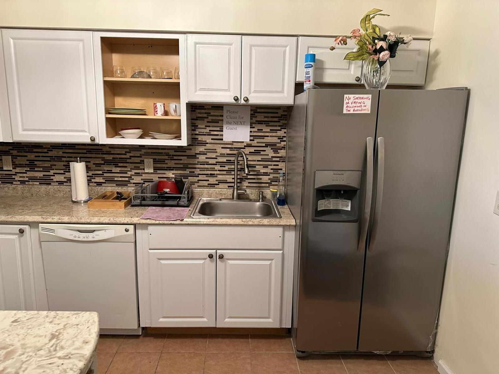 Divine Villa Guest House 65 Sherman 6Mins To Airport And 4Mins To Penn Station Νιούαρκ Εξωτερικό φωτογραφία